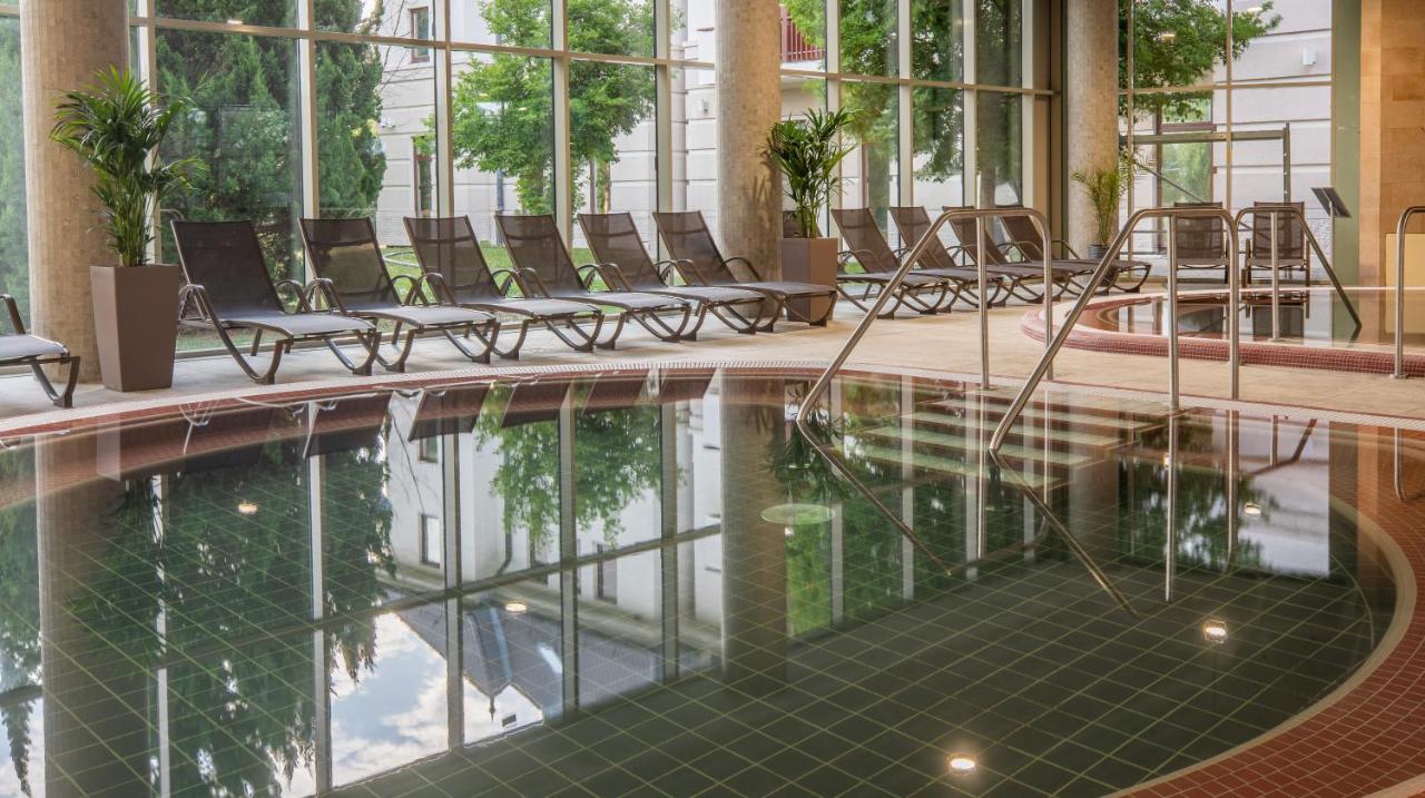 Greenfield Hotel Golf & Spa Bük エクステリア 写真