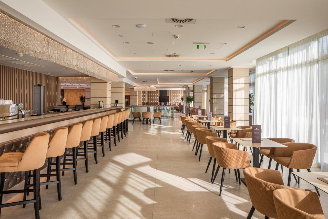 Greenfield Hotel Golf & Spa Bük エクステリア 写真