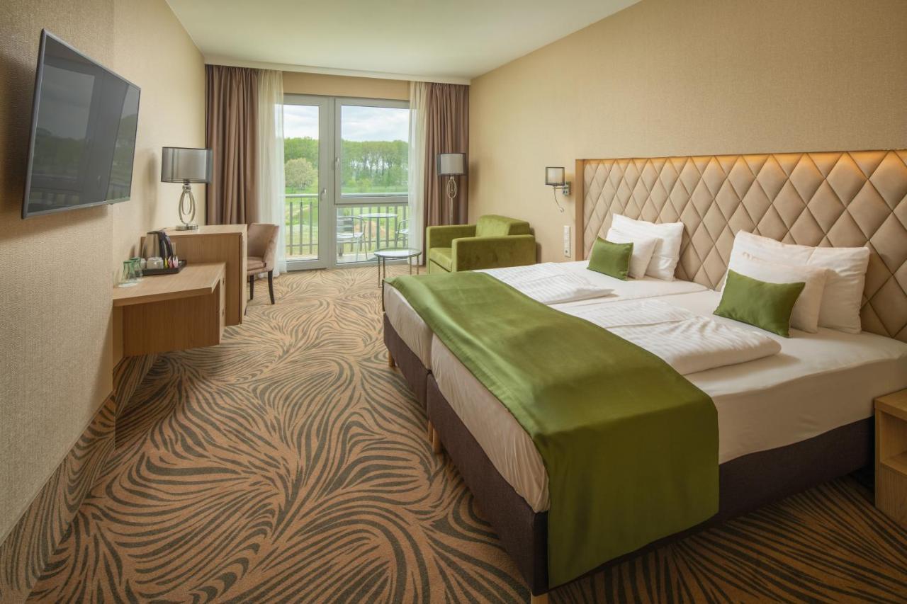Greenfield Hotel Golf & Spa Bük エクステリア 写真