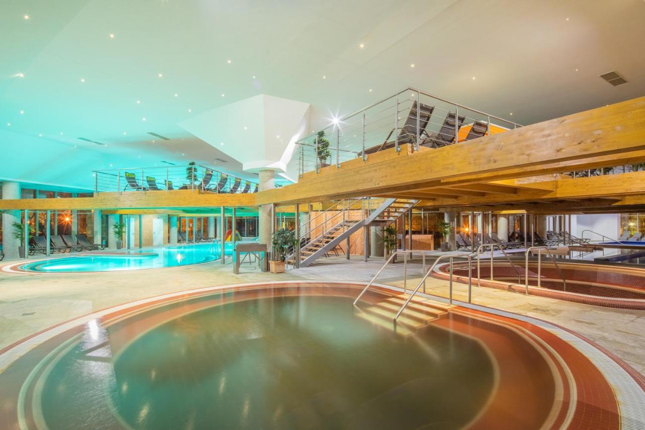 Greenfield Hotel Golf & Spa Bük エクステリア 写真