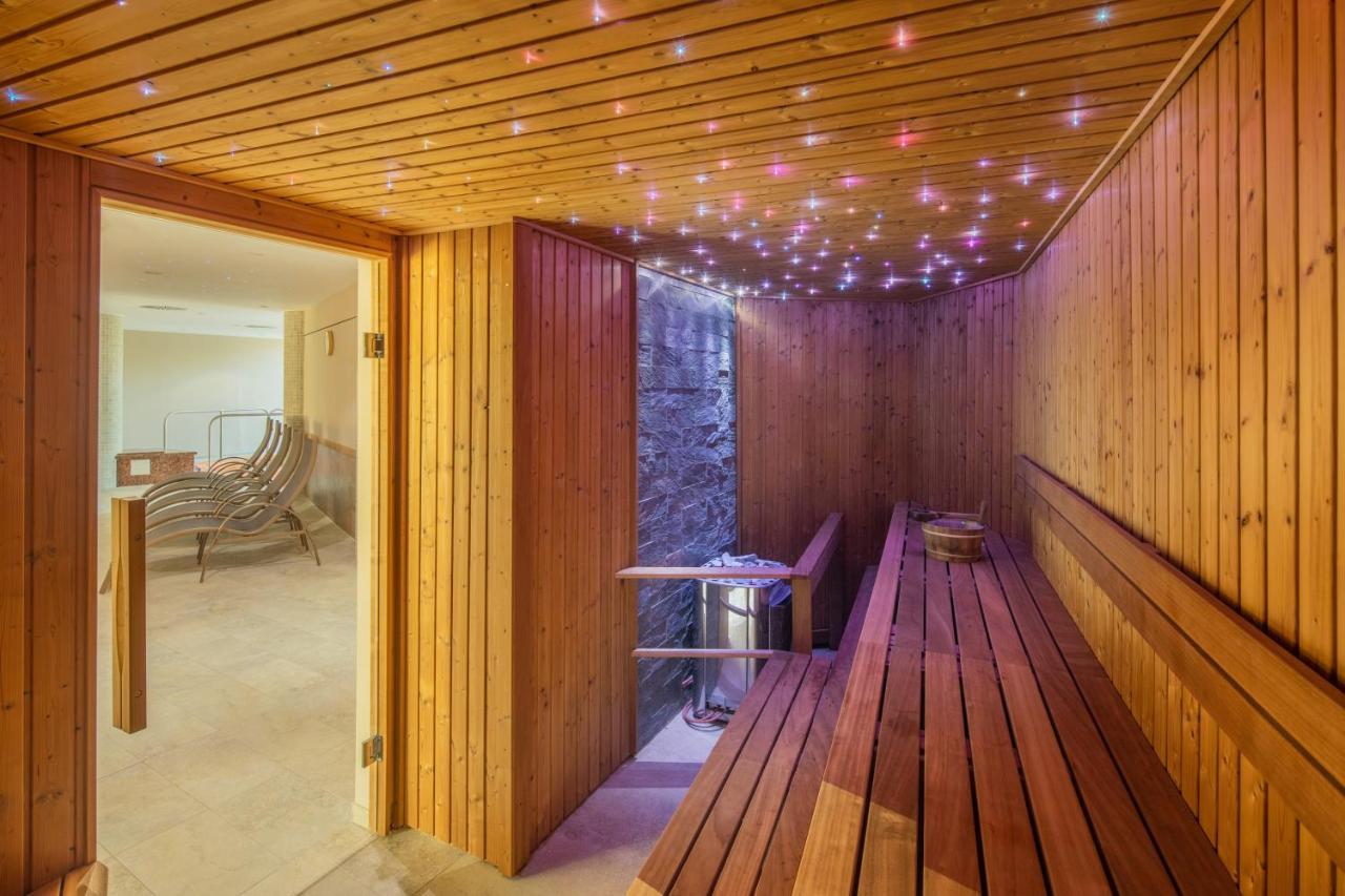 Greenfield Hotel Golf & Spa Bük エクステリア 写真