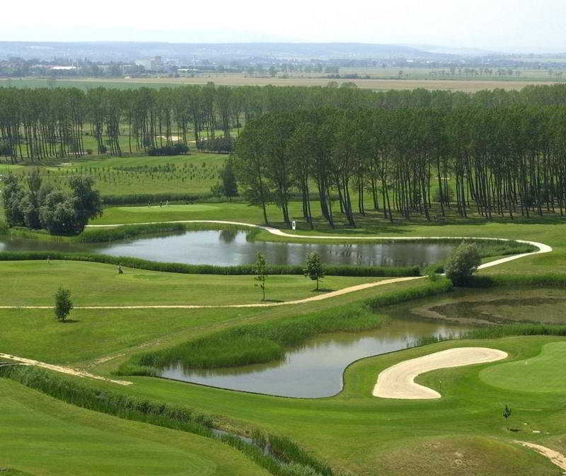 Greenfield Hotel Golf & Spa Bük エクステリア 写真