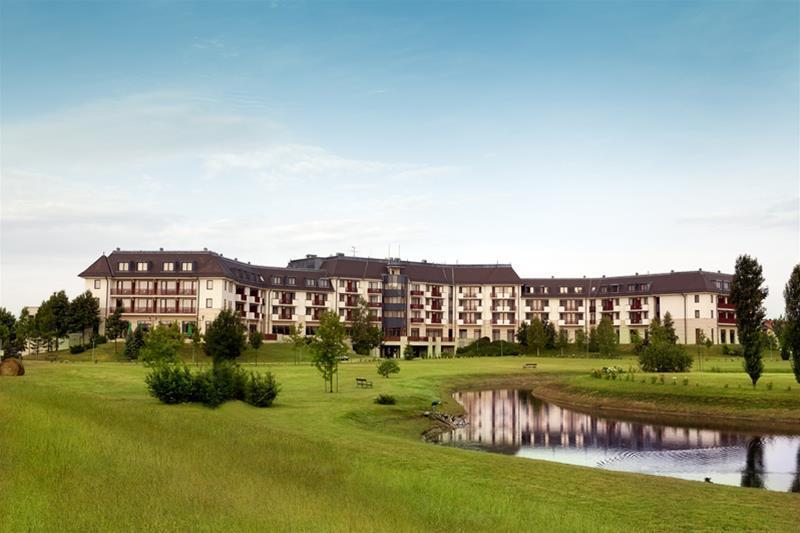 Greenfield Hotel Golf & Spa Bük エクステリア 写真