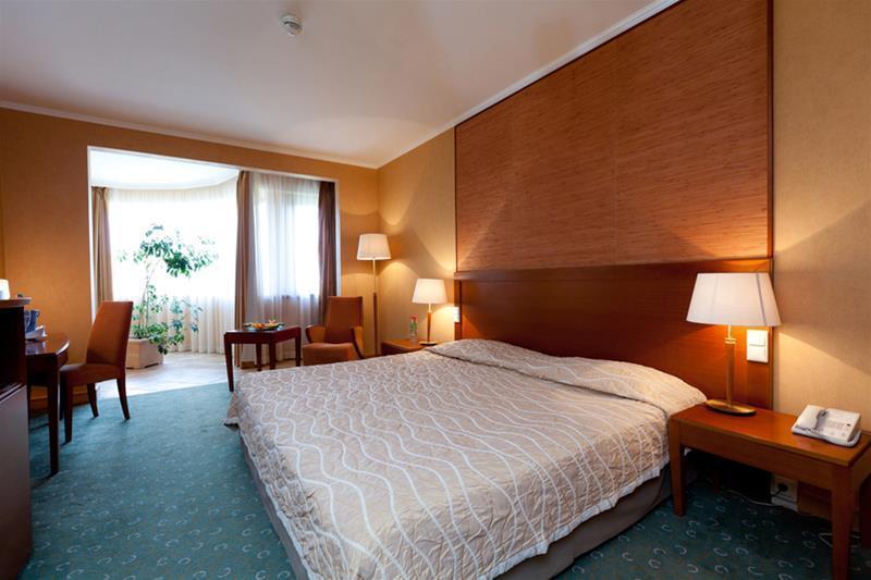 Greenfield Hotel Golf & Spa Bük エクステリア 写真